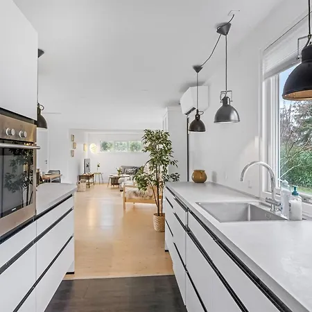 Runhild - 450m From The Sea By Interhome *