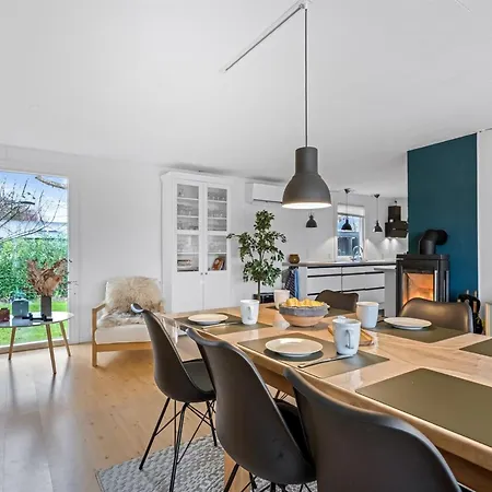 Runhild - 450m From The Sea By Interhome Bøtø By