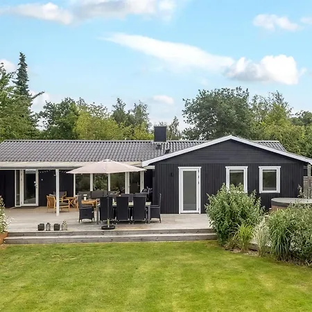 Runhild - 450m From The Sea By Interhome