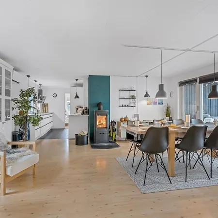 Runhild - 450m From The Sea By Interhome *
